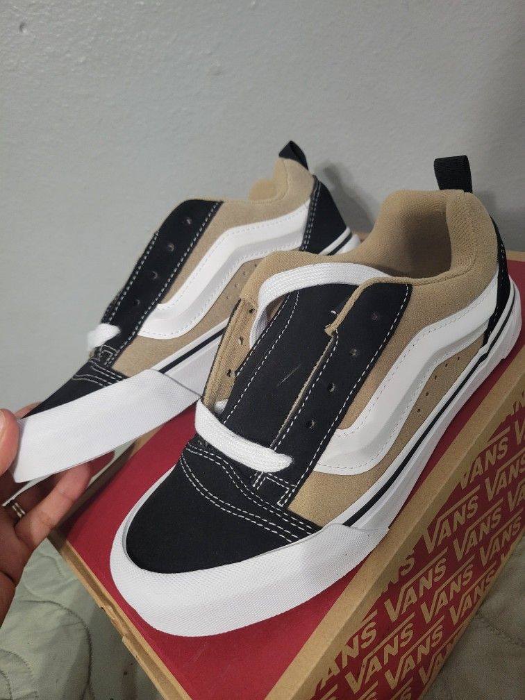 Black/Brown Knu Skool Vans