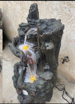 Waterfountain with lights