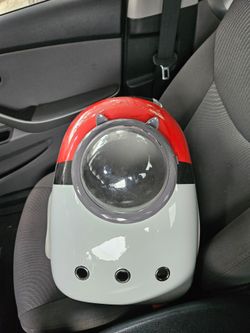 New Pokémon Poké Ball Extendable Cat Backpack Carrier