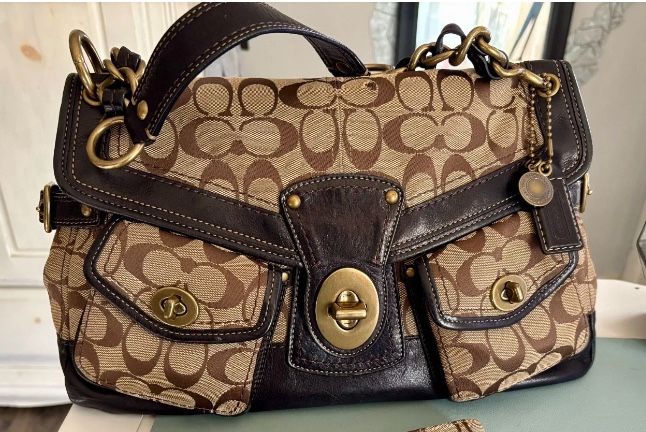 Coach Legacy Leigh Bag-Pristine