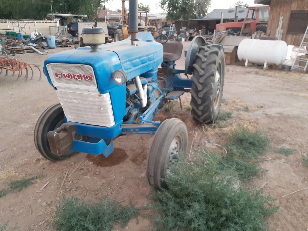 Ford diesel tractor