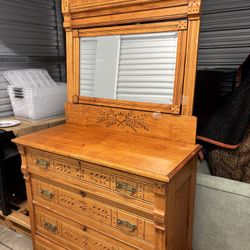 Dresser