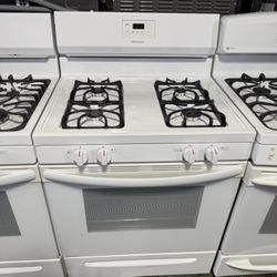 Frigidaire White 4 Burner Range Stove 