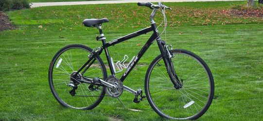 GIANT CYPRESS HYBRID COMFORT BIKE - LARGE FRAME - SERVICED , TUNED - READY TO GO  .