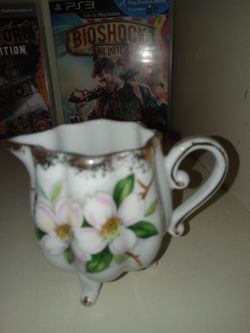 Glass jug