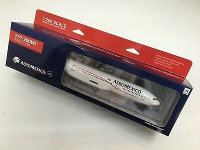 Hogan WINGS 777-200ER AEROMEXICO 1:200