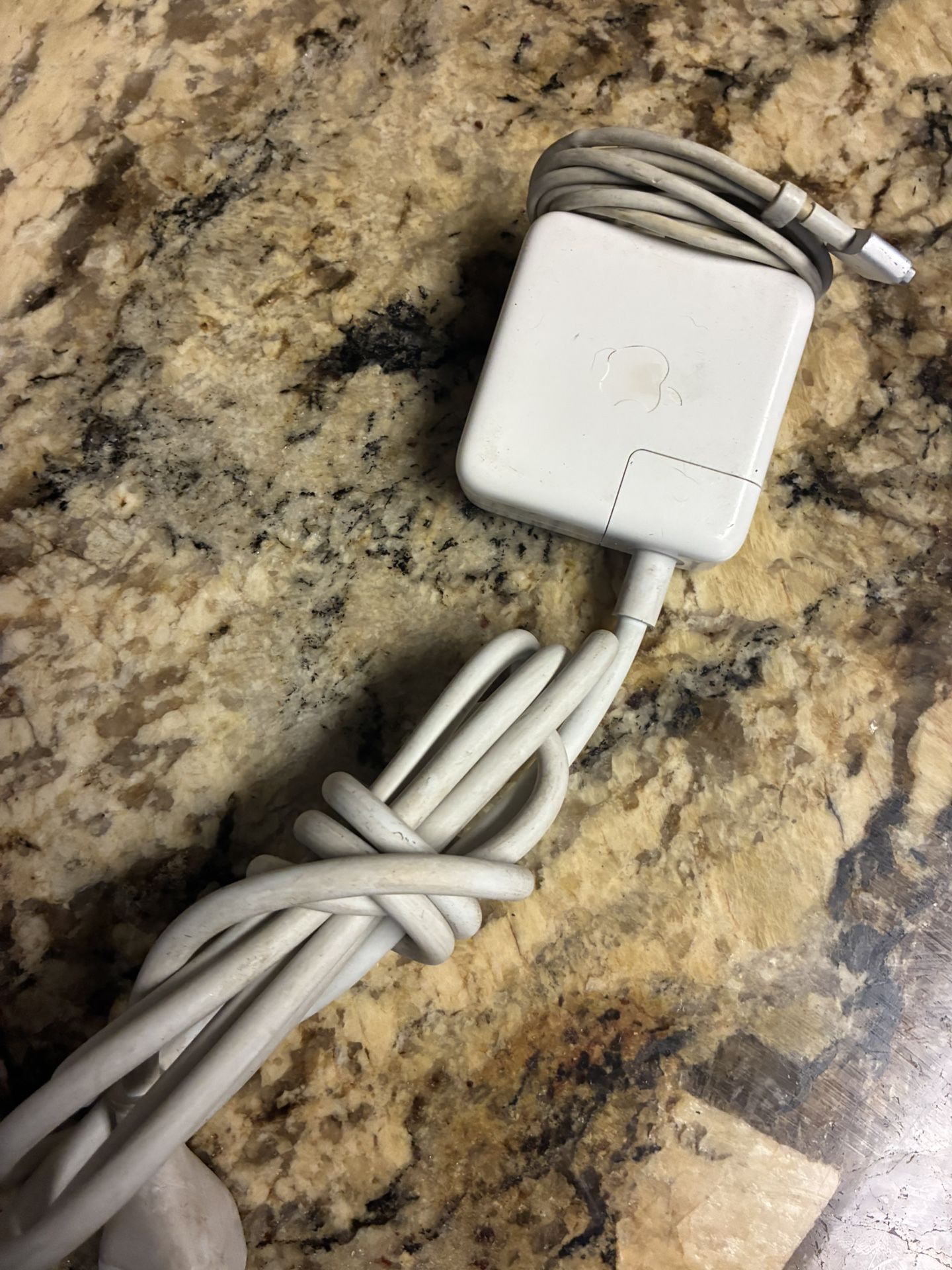 Genuine Apple 85W MagSafe 2 Adapter MacBook Pro w/ Retina A1424