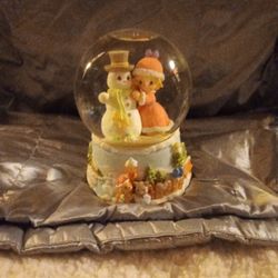 Precious Moments Snow Globe Music Box 2001