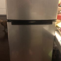 Mini Refrigerators  magic chef and sanyo