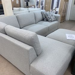 Small Sectional With Ottoman 