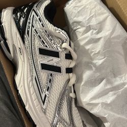 New balance 80 Size 6.5 in Kids 