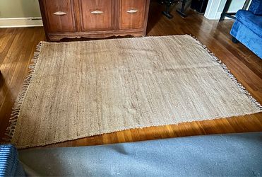 BEAUTIFUL FRINGED JUTE RUG 5 x 7