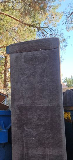 Sofa 2 good condition no pet no cat