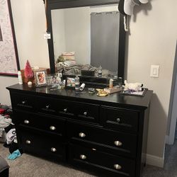 Black bedroom Set