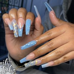 Nails 