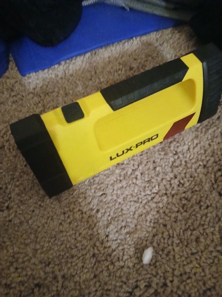 Hanging emergency Flashlight
