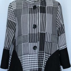Damee Inc Black & White Woven Blazer Small