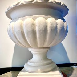 Top quality, luxury Italian garden pot from Euro3Plast Italy H21xW20 inch Lbs 13