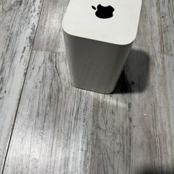Apple Router Almost New 