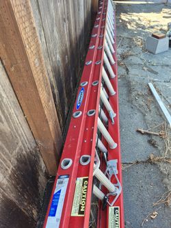 40 ft FIBERGLASS EXTENSIÓN LADDER