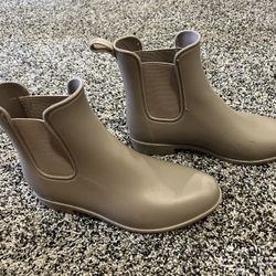 Beige Target Brand Rain boots Size 7