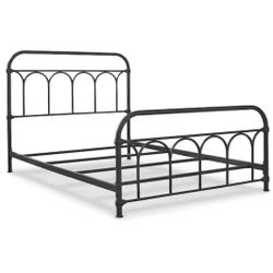 Black Metal Frame Full Panel Bed