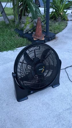 Pelonis High-Velocity Floor Fan – 3 Speeds – Black