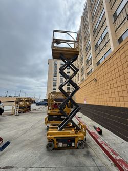 Scissor Lift 2021 18 Ft Working Height