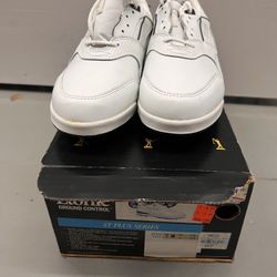 Golf Shoes Brand New 