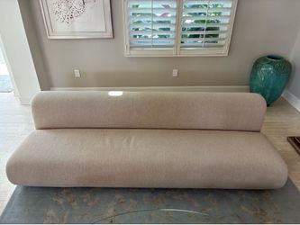 Suzanne Sofa