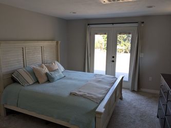 King frame and adjustable bed