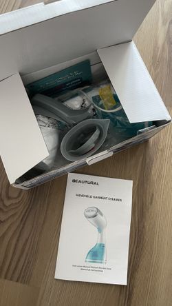 New in Box| Handheld Garment Fabric Wrinkle Remover