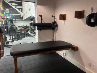 Massage table / Murphy massage table