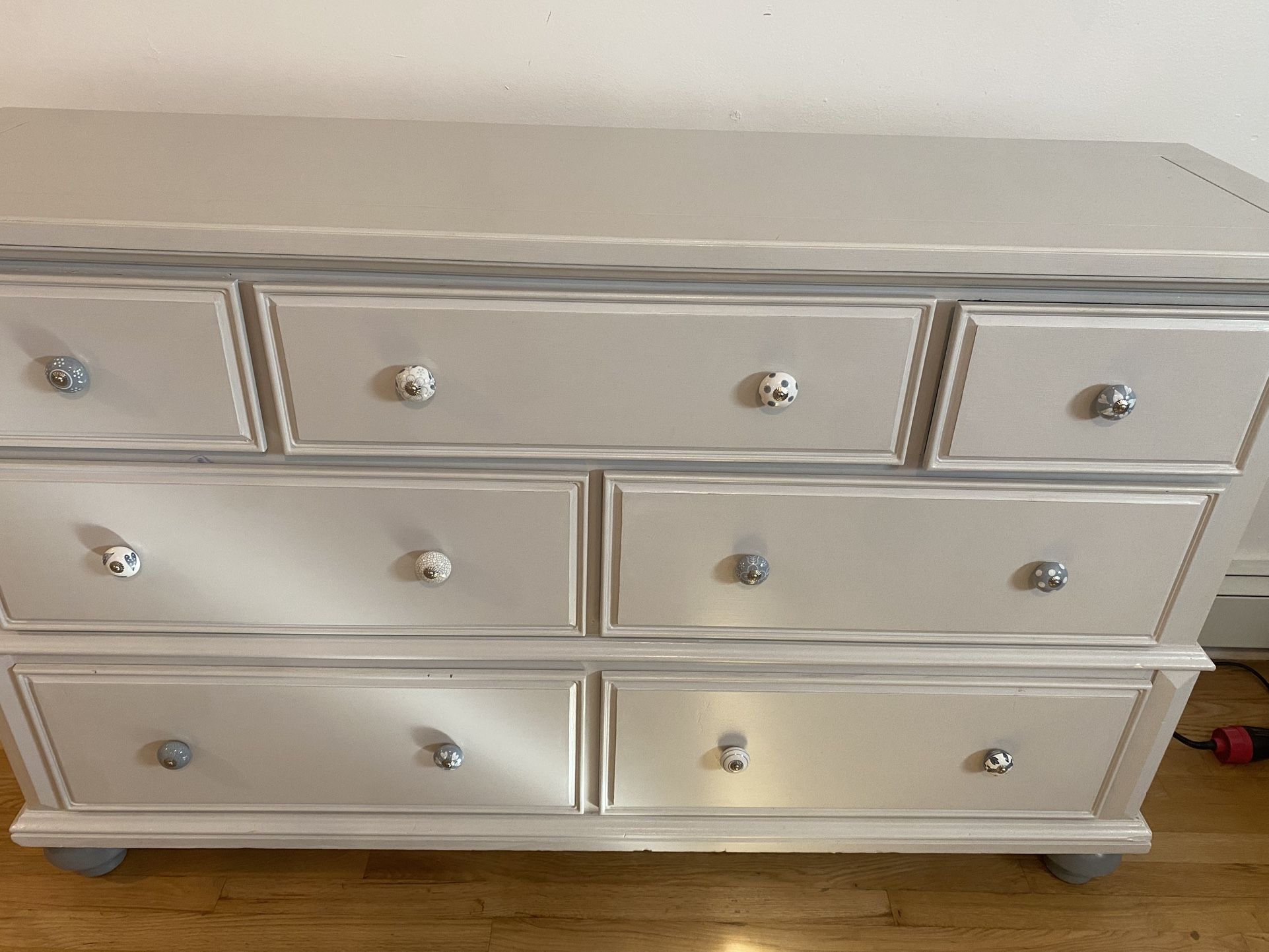 Dresser and Chest solid Wood Set