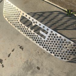 07+ GMC Grille