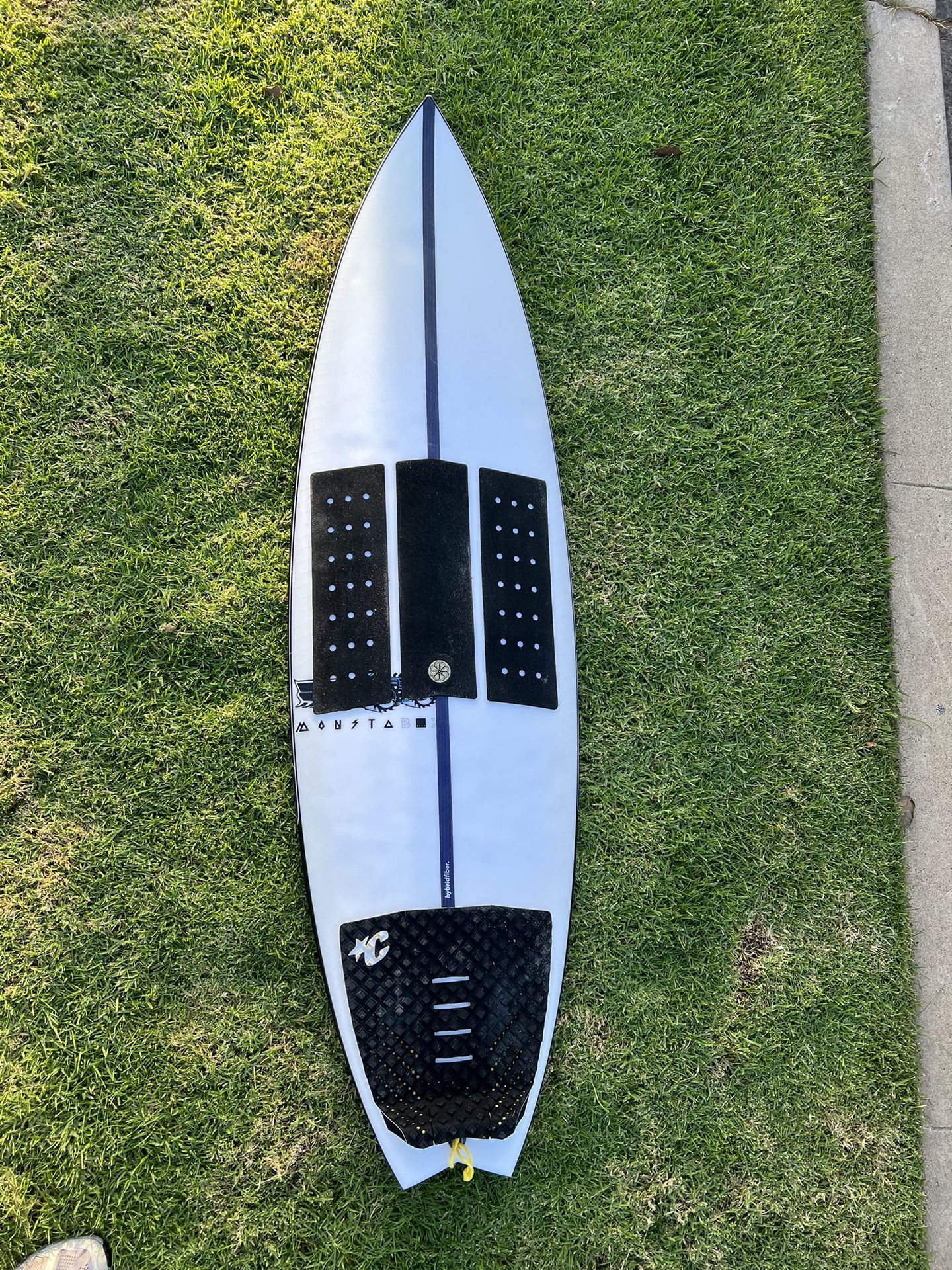 JS Surfboard Monsta Box 2020 5'8”