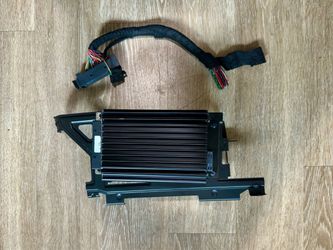 OEM Porsche Cayenne 955 (2003 to 2006) Bose Amplifier w/ Bracket & Pigtail – 7L5 035 456 D