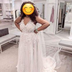 NEW!!! GALINA (Size 12) Floral Applique Wedding Dress w/Pockets!! & Metallic Beaded Cathedral Veil