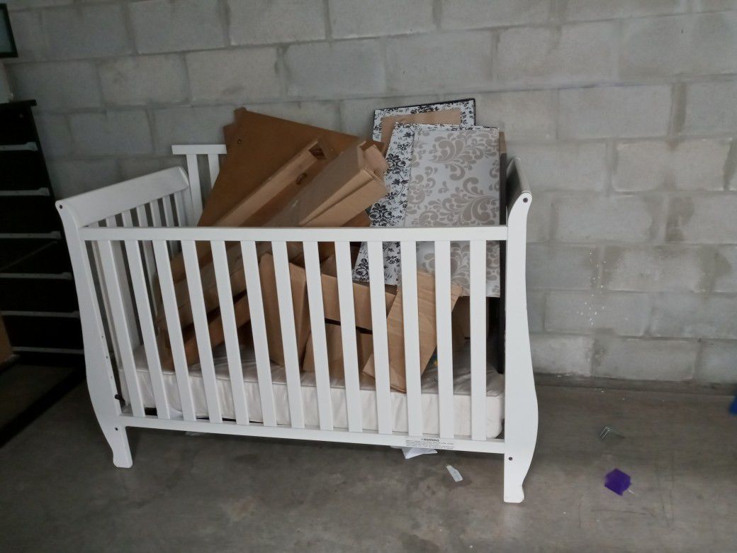 free infant wooden white crib