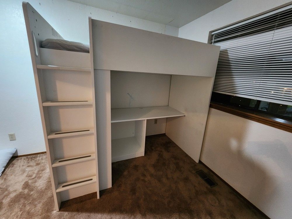 SMÅSTAD IKEA Loft Bed With Desk