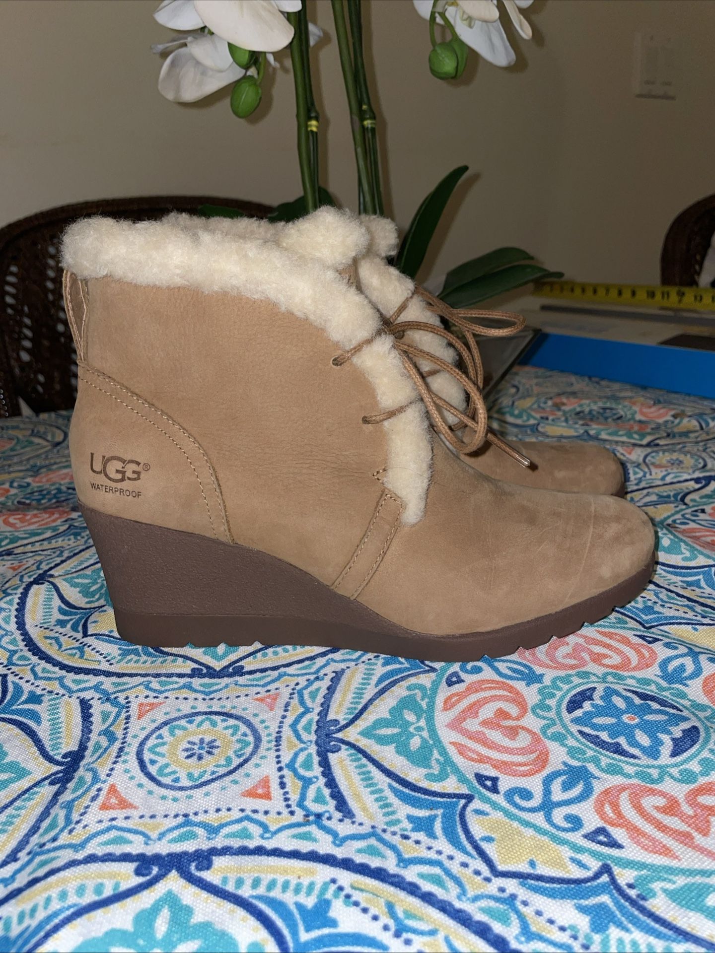 Ugg Women's Jeovana Chestnut Wedge Booties 7 Worn Once Excellent!