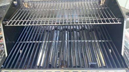 Neevo 5 in one grill like new used 4 times