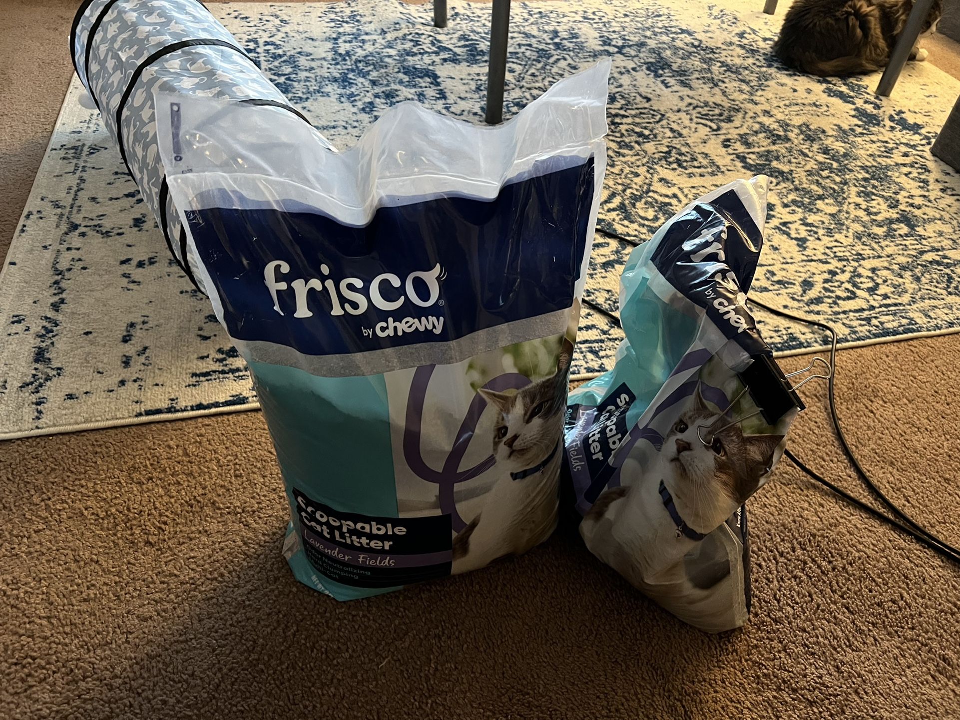 Frisco Cat litter Frisco Multi-Cat Unscented Clumping Clay Cat Litter,