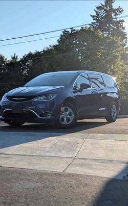 2018 Chrysler Pacifica Hybrid
