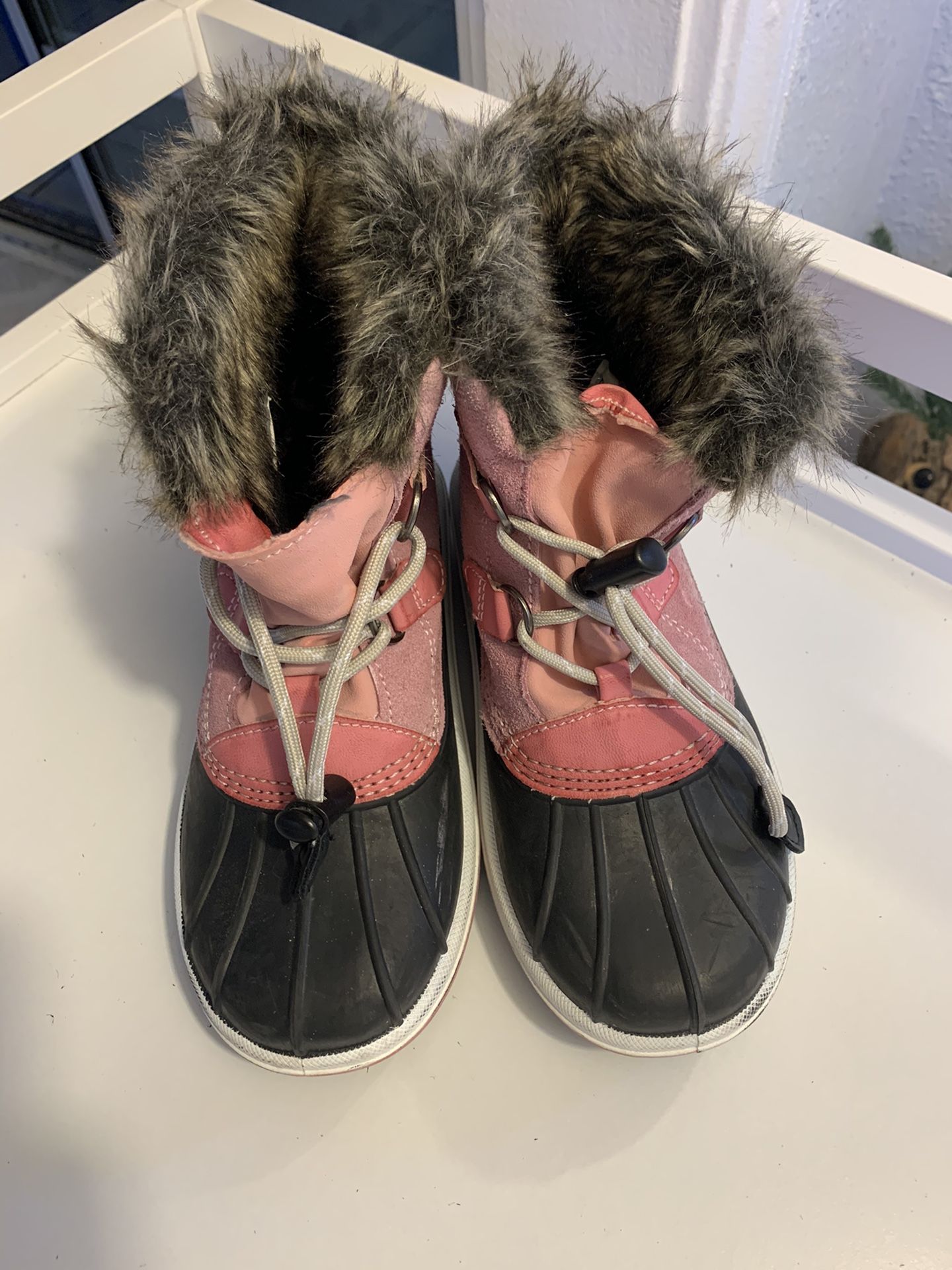 Girl snow boots