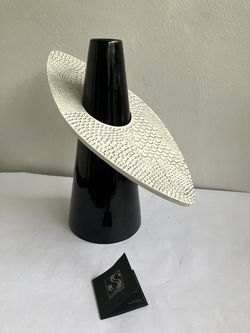 Alessandro Mendini for Superego Editions, 4 Mani Collection Ceramic Vase - Numbered 5 of 99