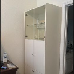 Storage cabinet