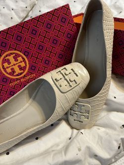 Classic Tory Burch 