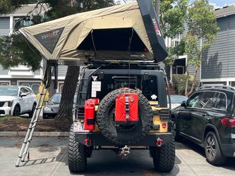 23Zero Armadillo Rooftop Tent