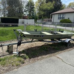 12’ Grumman Jon Boat & Trailer, Trolling Motor, Battery